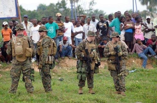 Marines chegaram &agrave; cidde de Leogane, a 30km de Porto Pr&iacute;ncipe