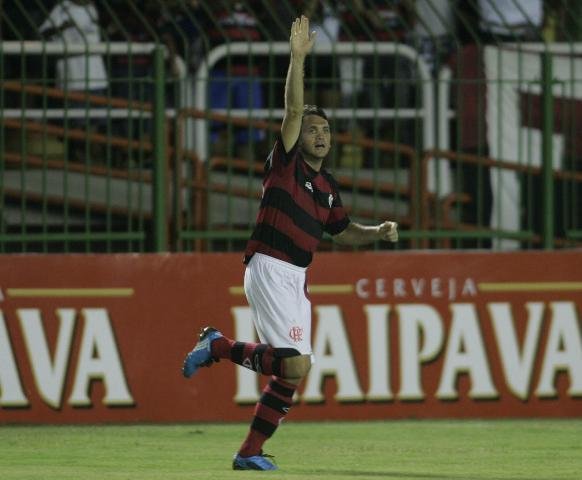 Petkovic deixou o seu  na vit&oacute;ria do Flamengo sobre o Volta Redonda