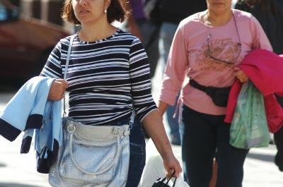 Frio faz ga&uacute;chos tirarem os casacos do arm&aacute;rio