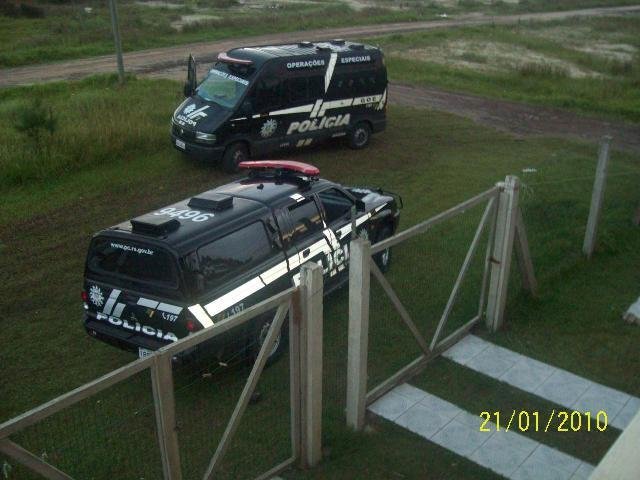 Pol&iacute;cia prende sequestradores de subgerente em Tramanda&iacute;