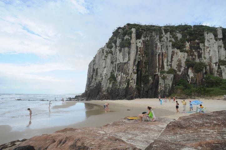Veranistas aproveitaram o dia &agrave; beira-mar