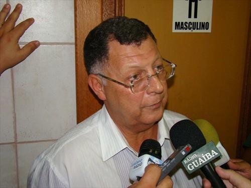 Para Meira, faltam coletivos aos jogadores do Gr&ecirc;mio