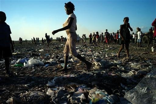 Mais de 80 mil corpos est&atilde;o em covas coletivas no Haiti