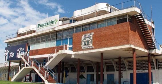 Com est&aacute;dio vetado pela Conmebol, Cerro pode enfrentar o Inter em Rivera