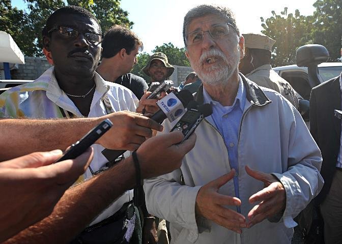 Brasil deve dobrar ajuda financeira ao Haiti, diz Amorim