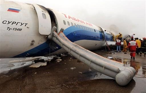 Queda de avi&atilde;o deixa 42 feridos no Ir&atilde;