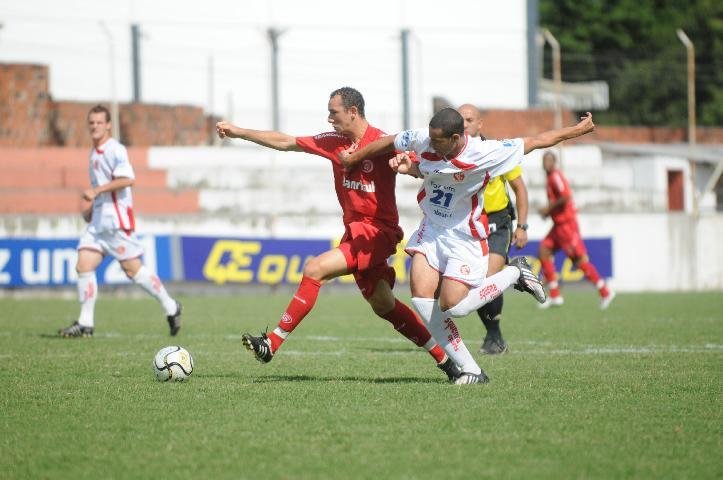 Inter-SM enfrenta o time B do Inter de Porto Alegre em Santa Maria