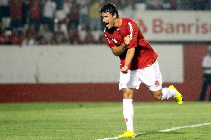 Gre-Nal &eacute; um jogo que envolve cora&ccedil;&atilde;o, diz Giuliano