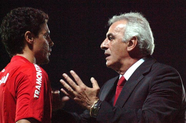 T&eacute;cnico Jorge Fossati elogiou o meia Andrezinho