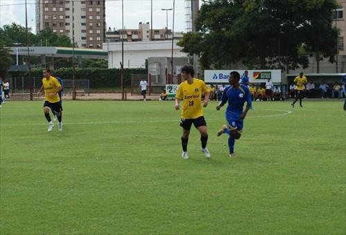 Silas est&aacute; na espera por libera&ccedil;&atilde;o de Douglas