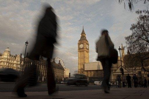 Deputados brit&acirc;nicos ter&atilde;o que devolver cerca de R$ 3,8 milh&otilde;es em gastos irregulares