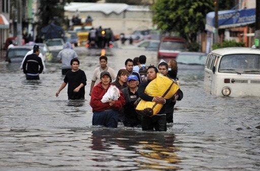 Inunda&ccedil;&atilde;o provoca estado de emerg&ecirc;ncia na capital mexicana