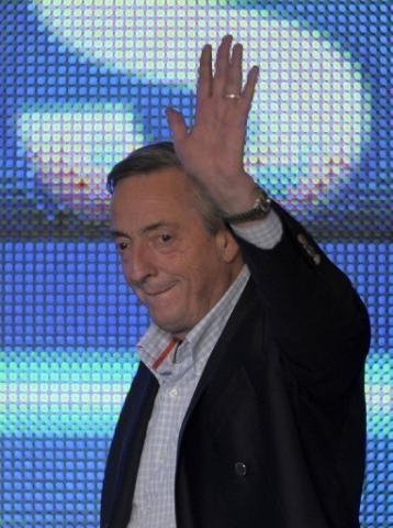 Nestor Kirchner passa por cirurgia de emerg&ecirc;ncia