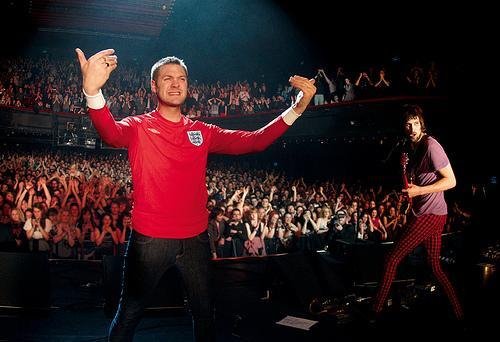 Kasabian apresenta novo uniforme da Inglaterra