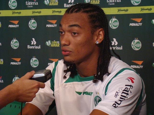 Juventude apresenta o meia Fabr&iacute;cio