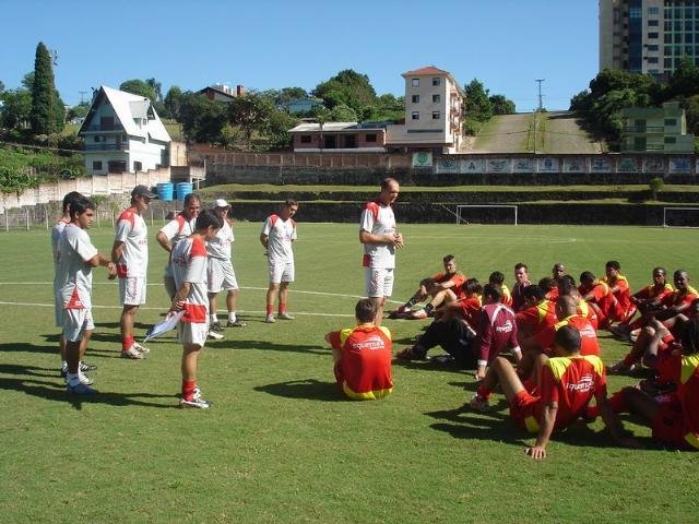 T&eacute;cnico do Veran&oacute;polis ainda acredita na classifica&ccedil;&atilde;o