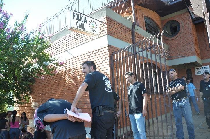 Pol&iacute;cia prende 17 por tr&aacute;fico e roubo de carros no Norte do Estado 