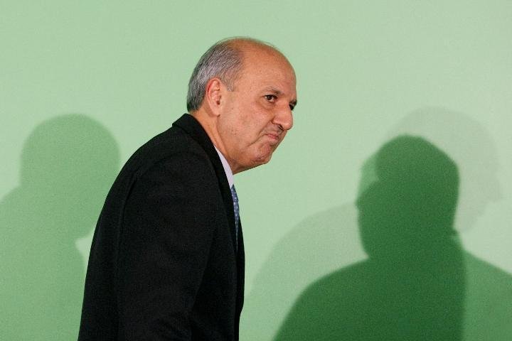 STF mant&eacute;m pris&atilde;o de governador Jos&eacute; Arruda