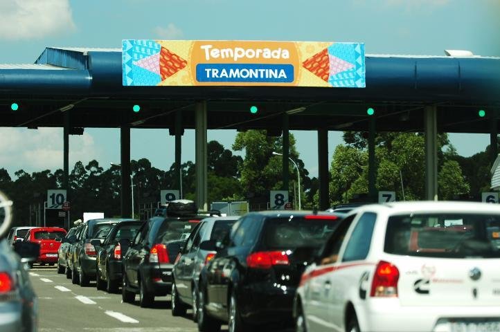 Freeway registra 7 quil&ocirc;metros de congestionamento 
