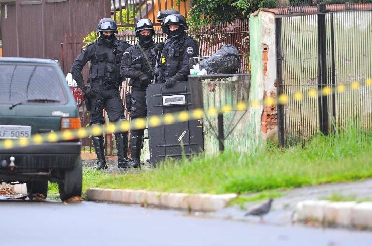 C&aacute;rcere privado em Canoas chega a 55 horas 