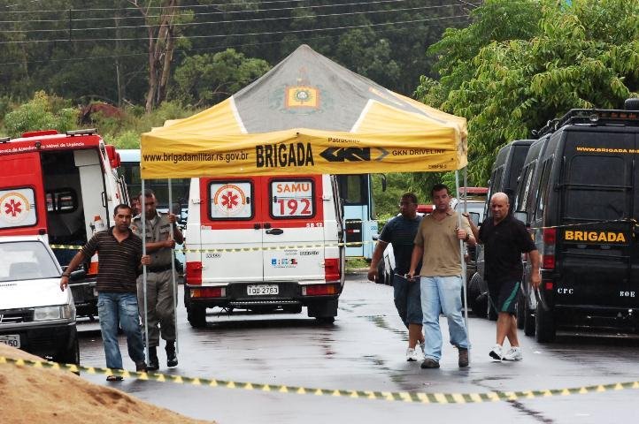Amigos e familiares foram envolvidos nas negocia&ccedil;&otilde;es, al&eacute;m de uma psiquiatra, que garantiu a ele tratamento