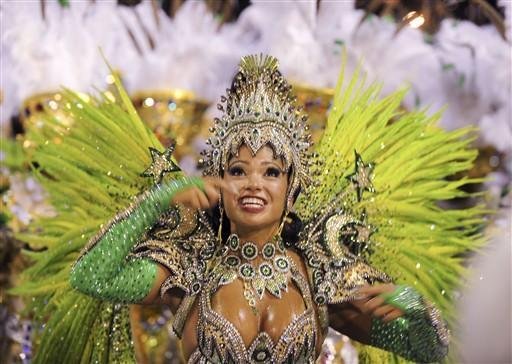 Mocidade abre segunda noite de desfiles no Rio
