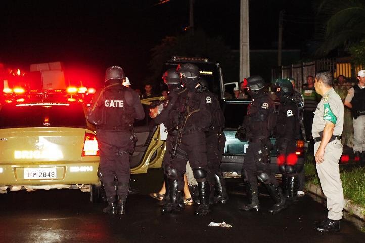 Vigilante manteve ex-mulher em c&aacute;rcere privado em Canoas