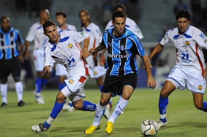 Jogo entre Gr&ecirc;mio e Inter-SM ser&aacute; no s&aacute;bado &agrave;s 19h30min
