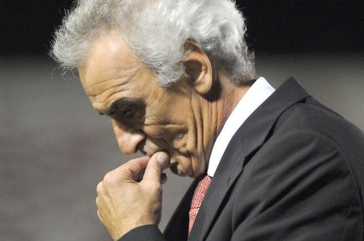 Jorge Fossati ainda tem uma d&uacute;vida para completar a lista de 25 jogadores para a Libertadores
