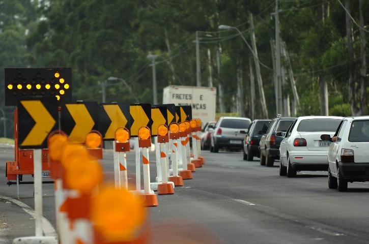 Trecho da BR-116 &eacute; desviado em Canoas