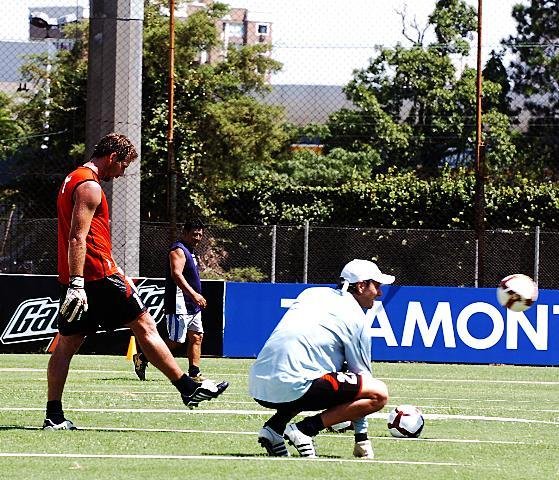 Equipe treinou no domingo no Est&aacute;dio Ol&iacute;mpico