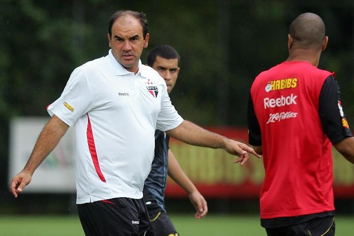 Ricardo Gomes ficar&aacute; 15 dias fora do S&atilde;o Paulo