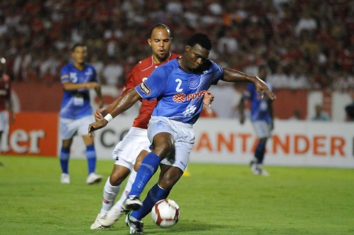 Alecsandro marcou o gol da vit&oacute;ria sobre o Emelec