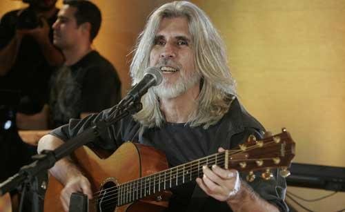 Oswaldo Montenegro faz show em Porto Alegre