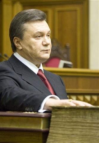 Viktor Yanukovich assume presid&ecirc;ncia da Ucr&acirc;nia