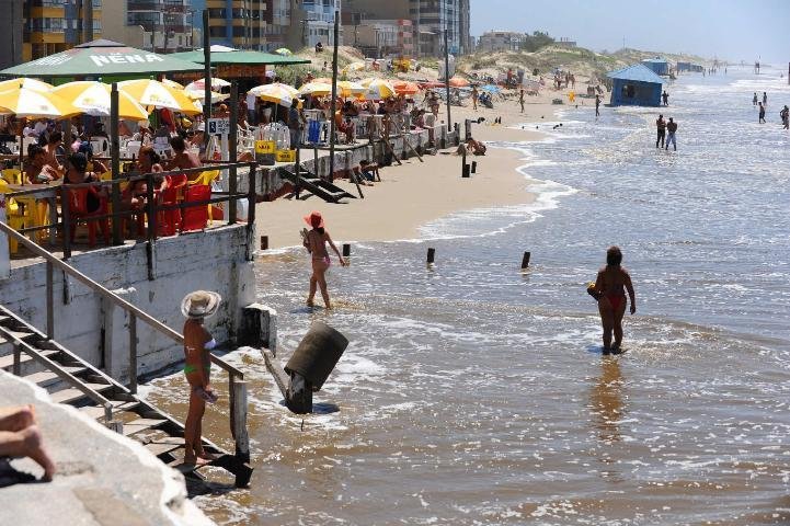 Ressaca no Litoral Norte
