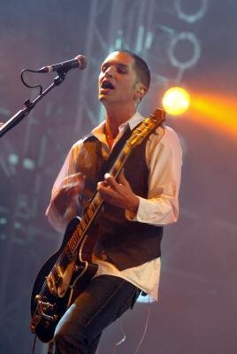 Brian Molko, vocalista do Placebo, est&aacute; na Capital no dia 13 de abril