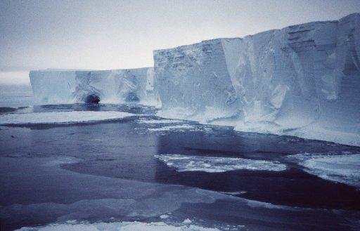 Iceberg gigante se desprende da Ant&aacute;rtida
