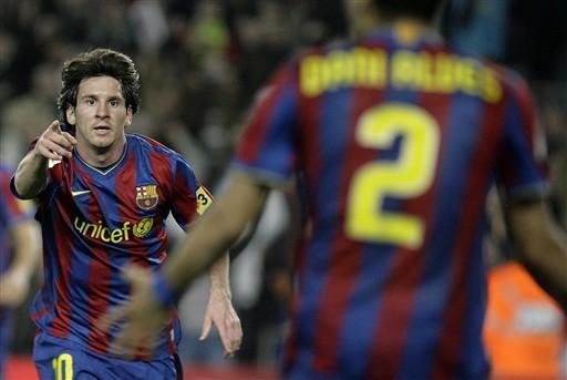 Vit&oacute;ria sobre Malaga garante Barcelona na ponta do Espanhol