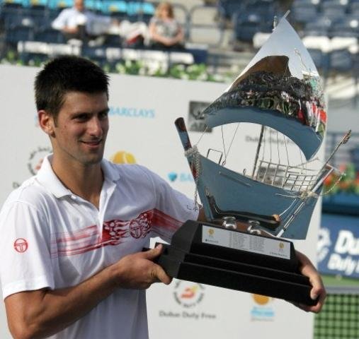 Djokovic supera Youzhny e &eacute; campe&atilde;o em Dubai