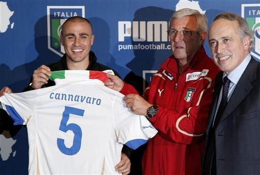 Camisa reserva tamb&eacute;m foi apresentada hoje