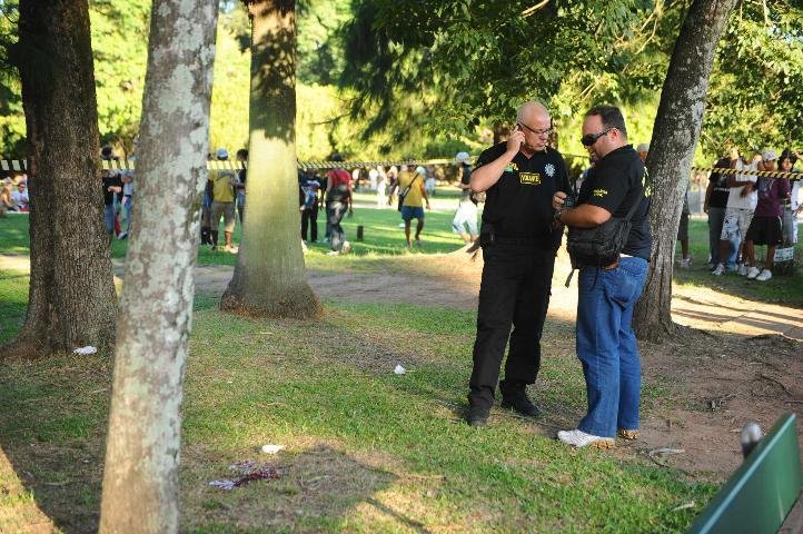 Pol&iacute;cia vai ouvir 40 testemunhas de tiroteio na Reden&ccedil;&atilde;o