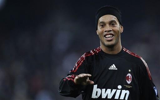 Ronaldinho promete continuar brilhando no Milan e mostrar a Dunga que pode ir &agrave; Copa