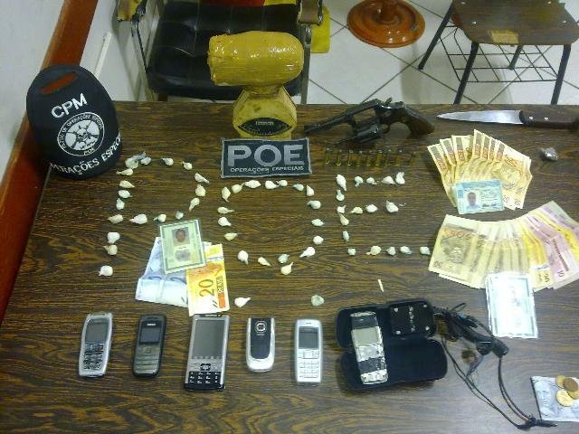 Pol&iacute;cia fecha central de distribui&ccedil;&atilde;o de drogas em Cachoeirinha