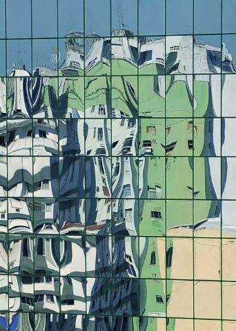 Exposi&ccedil;&atilde;o mostra as distor&ccedil;&otilde;es visuais em pr&eacute;dios