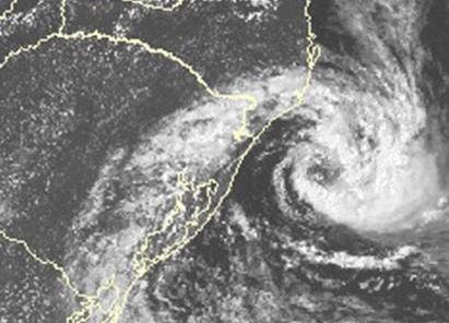 Ciclone est&aacute; mais pr&oacute;ximo do Litoral Norte, dizem meteorologistas