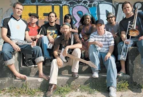 Banda Groundation mostra sua mistura de reggae, jazz e soul