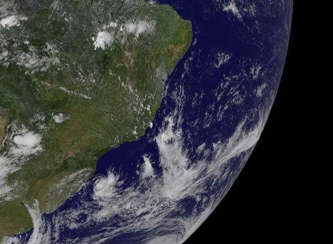 Ciclone deve se afastar da costa ga&uacute;cha