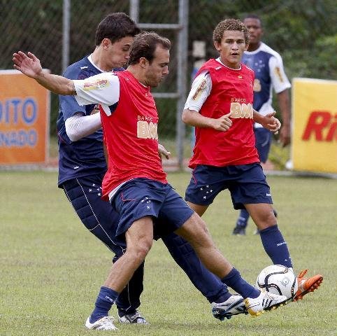 Em Caracas, Cruzeiro tenta a primeira vit&oacute;ria fora de casa