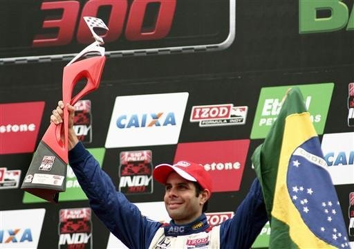 O brasileiro Vitor Meira celebra o seu terceiro lugar na Indy em S&atilde;o Paulo